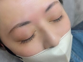 カレラ(Carrera)の写真/マツエク×眉毛WAXで洗練された、理想の美を実現します☆細やかな接客と落ち着いた空間でリラックス♪