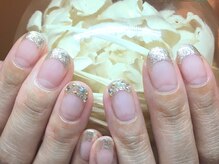 ネイルズ ララ(nails Lala)/ラメフレンチ。