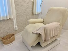 アイラッシュサロン モアナ 梅田本店(MOANA)/施術ルームは広々ゆったり