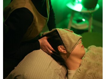 眠りの木/施術風景