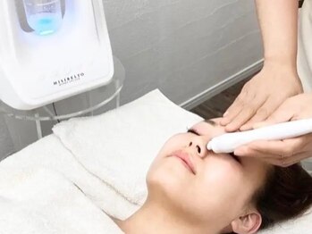 フルールクレール 駒込店の写真/毛穴ケアと小顔ケアを同時に叶えるハイドロ洗浄＆立体小顔フェイシャル。艶肌と引き締まった美首小顔へ♪