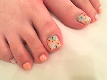 ネイルズ ララ(nails Lala)/小花柄フットネイル。