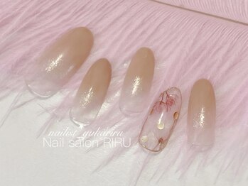 リル(RIRU)/グラデーション×フラワーネイル