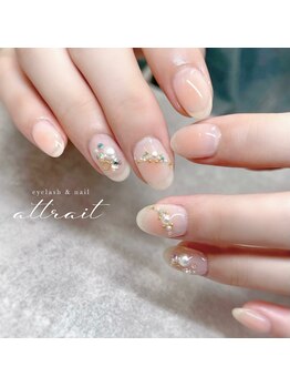アトレー(attrait)/チークネイル
