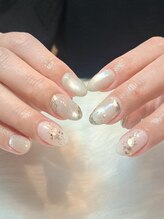 ソルナ(soluna)/上品に煌めく白ゴールドマグ