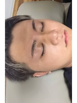 キツネ(KITSUNE)の写真/洗練された眉で好印象！メンズアイブロウワックスで自分らしい魅力を引き出すデザインをご提案します☆