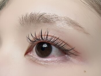 リュミエ 福井店(Limier)の写真/モチの良さと仕上がりの美しさが自慢です♪自まつ毛の状態を見極めた施術で、理想の目元へ♪