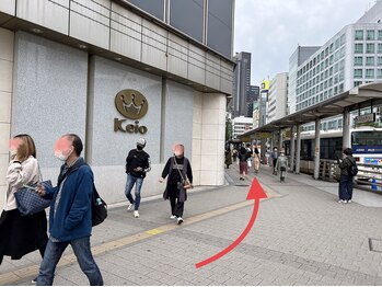 リセット 新宿ミロード店(RE/SET)/京王百貨店に沿って進み続けます