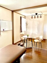 整体院ヒカリノキュウジツ さくら店/清潔感のある空間