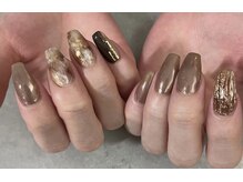 フォア ネイル(FOI NAIL)/アシンメトリーでオシャレ！