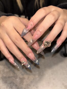 ロサアスールネイル(RosaAzul nails)の写真/【スカルプ☆長さ出し＋デザインやり放題♪¥16000】ご希望に合わせた長さだしネイルで理想の指先が叶う♪