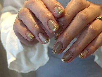 ネイルゲートイリス 吉祥寺(nail:gate iris.)の写真/吉祥寺駅徒歩2分/ご新規様付け替えオフ無料☆人気のマグネットネイルやミラー、ニュアンスネイルも[吉祥寺]