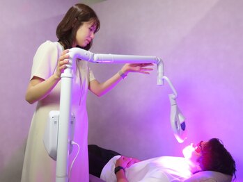 ホワイトニングビューティー 金沢駅前店(WHITENING BEAUTY)の写真/【ホワイトニングで清潔感のある印象に！】頭固な黄ばみをオフして理想の白い歯へ◎口臭効果も♪