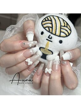 オーラネイル(Aura Nail)/上品ホワイトネイル