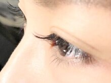 ラズル ダズル(RAZZLE DAZZLE)/横顔もまつ毛で魅力的に◎