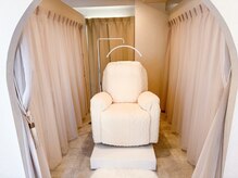 ミラー(MIRROR)の雰囲気（施術は半個室のリラックス空間♪トリートメント/コーティング◎）