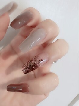 モンイデアル(Mon ide`al)の写真/スタイリッシュなデザインが好きな方必見!トレンド感を抑えた洗練された指先に♪長さ出しもOK◎