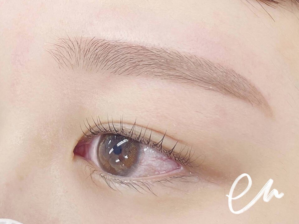 【期間限定】眉毛アイブロウWAX＋間引き（メイクあり）\5900→ \4900