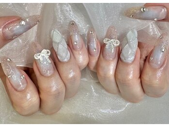 アリイネイルズ(ALII Nails)/キルティングとリボンネイル