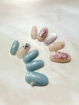ネイルサロン イズ 目黒店(NAIL SALON iS)の写真/定額アートネイル¥6980～【2週間の無料保証】付き☆大人女子の心くすぐるセンス抜群なデザインが大人気◎