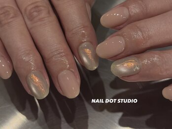 ネイルドットスタジオ 堺筋本町(NAIL DOT STUDIO)/マグネット×波っぽデザイン