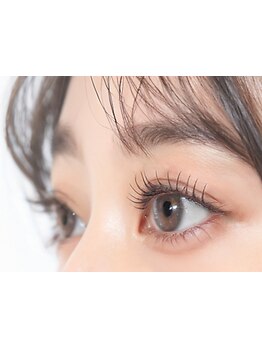 ナチュラル上品な目元にしたい