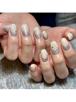 ラブクロム(LOVE CHROME)/キレイ目ホワイトネイル