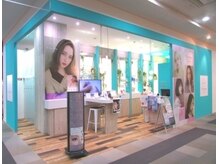 アイラッシュ、ネイルなど様々なメニューをご用意しております！