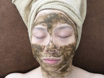 アブニールブリヨンの写真/2Bbioハーブピーリングで今まで改善されなかった毛穴の悩みを根本的に改善!!黒ずみ/毛穴開きの悩みは解消!!