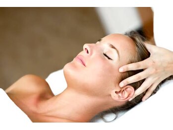 トゥジュール バイ ボウケンフライ(toujours by Bokenfly)/【ヘッドスパ】【首こり】