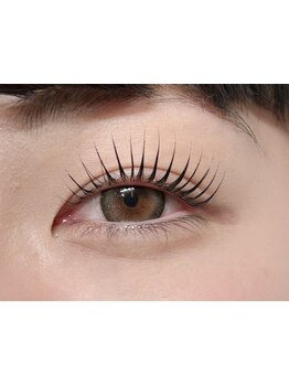 ナチュラル上品な目元にしたい