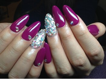 ラウト デコレーションアンドネイルサロン(Lauto Decoration&Nail Salon)/パープルスカルプネイル