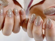 フォルトゥーナ(fortuna)/キラキラマグネットネイル