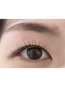 ナチュラル上品な目元にしたい