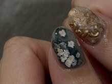 ラクエ(Laque)/手書きネイル お花 ゴールド