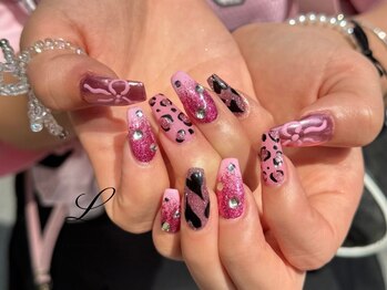 リリー 大阪駅前第一ビル店(Lily)の写真/【長さ出し10本アートやり放題コース（チップ）14600円】綺麗なカーブとフォルム、お好みの長さを実現!!