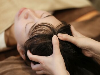 モミリンク(Momi Link)の写真/PC作業やスマホの酷使による頭痛や眼精疲労に◎疲れた頭をじっくりほぐし芯からリラックス♪