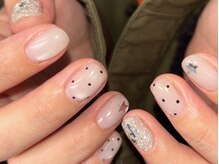 こゆびの雰囲気（デザインに迷ったらおまかせネイルも是非♪¥3950-）