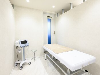 南青山コスメクリニック スキンラボ 横浜(SKIN LAB)の写真/【メンズ大歓迎★】医療機関提携サロンで毛穴レスなお肌へ♪肌の奥まで美容液を浸透させ清潔感のある肌に◎