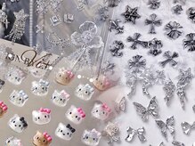 ☆パーツ2000種類以上！キャラクター系からワンホンまで☆流行デザインを常にアップデート！