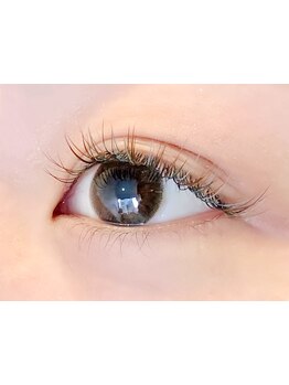 ナチュラル上品な目元にしたい