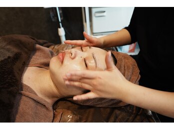 ホワイトアクア 福岡天神店(WHITE AQUA)/丁寧な接客、施術で最高の時間を