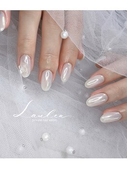 ラウレア(Laulea)/ホワイトミラー