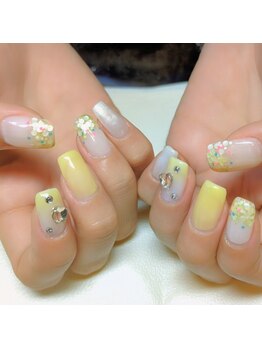 アッシュネイル(Ash nail)/春　イエロー×ハートネイル