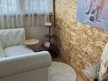 エフセブンシャトー(f 7 SHATOO)の雰囲気（施術前後もゆったりとおくつろぎください）