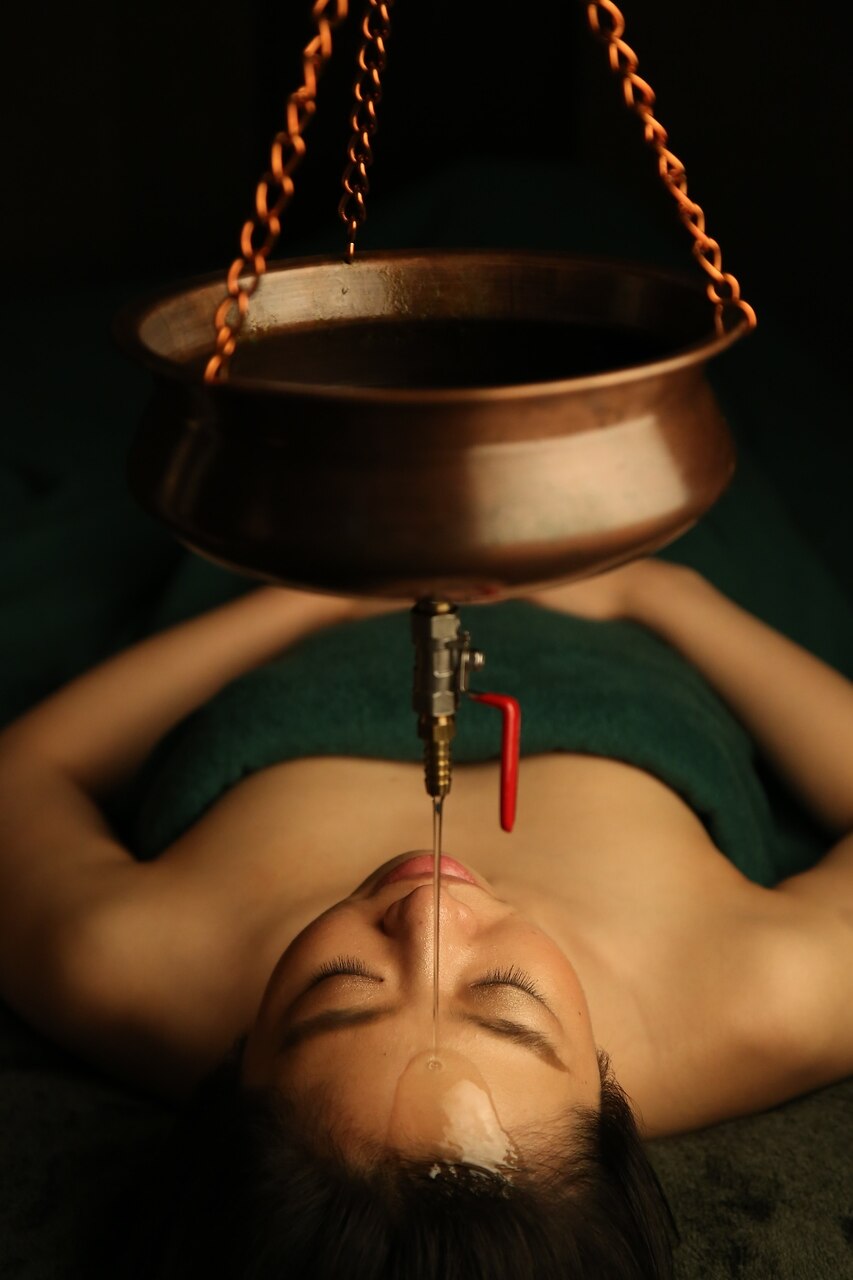 ★人気No.1★《最上級ヘッドスパ》シロダーラ+本格元祖アーユルヴェーダ120分