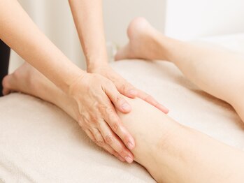 【看護師による痩身×オイルリンパマッサージサロン】ナースのロミリンパ/リフレクソロジー