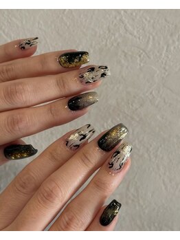 ロミー(Rommy)/ニュアンスブラックネイル