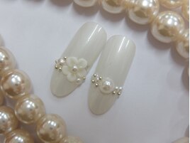 上品オススメ白花手書きフラワー