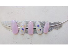 ラウレアルア(Laure’a lua)/先端ホログラムネイル